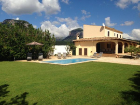 Отель Camproig Holiday Home  Аларо